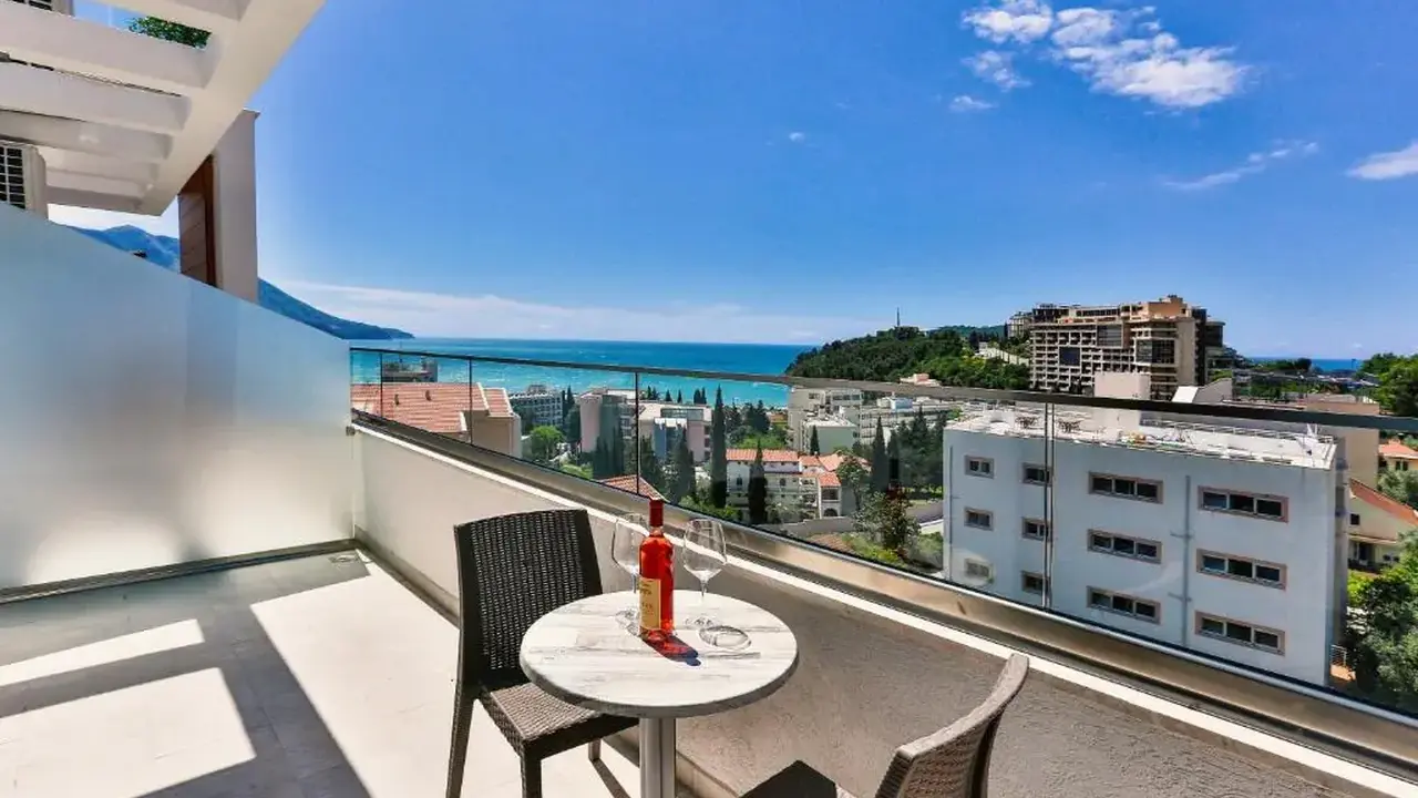 HOTEL LUSSO MARE BY AYCON