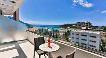HOTEL LUSSO MARE BY AYCON