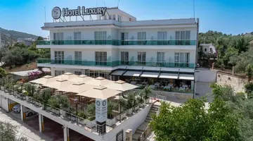 Hotel Luxury (PKT)