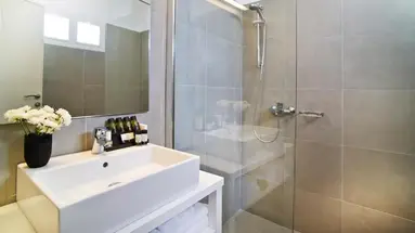 Hotel Marathon Beach Resort