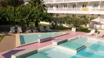 Hotel Marathon Beach Resort