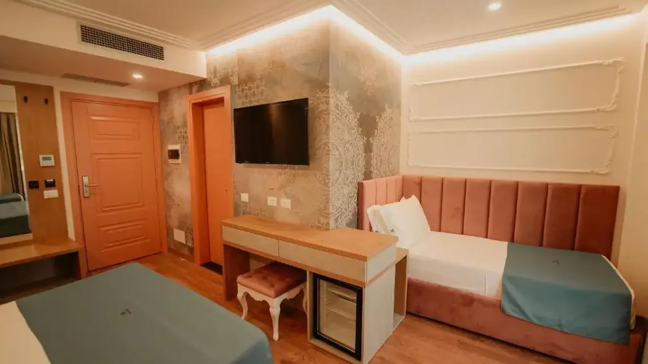 HOTEL MARTINESS