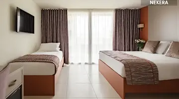 HOTEL MAYFLOWER