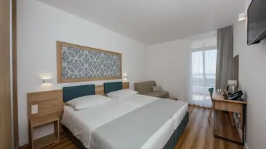 Hotel Medena Plus