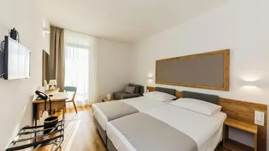 Hotel Medena Plus