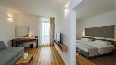 Hotel Medena Plus