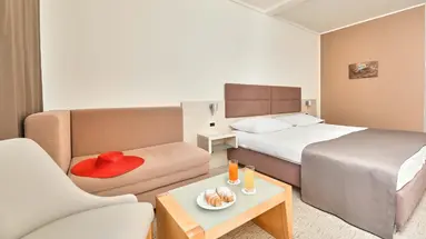 Hotel MEDITERAN Plava Laguna