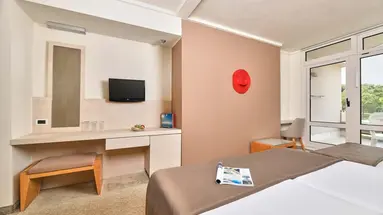 Hotel MEDITERAN Plava Laguna