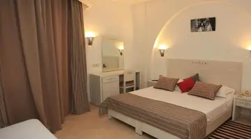 HOTEL MENARA