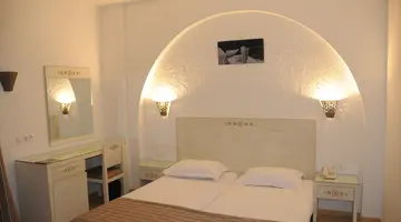HOTEL MENARA