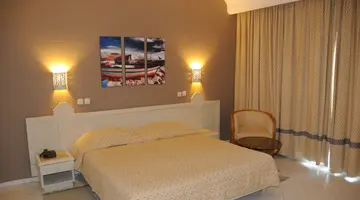 HOTEL MENARA