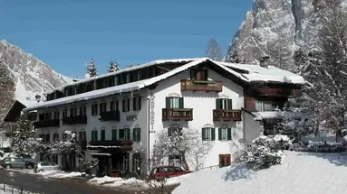 Hotel Menardi