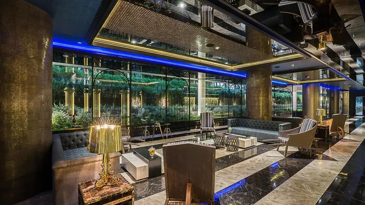 HOTEL MERA MARE