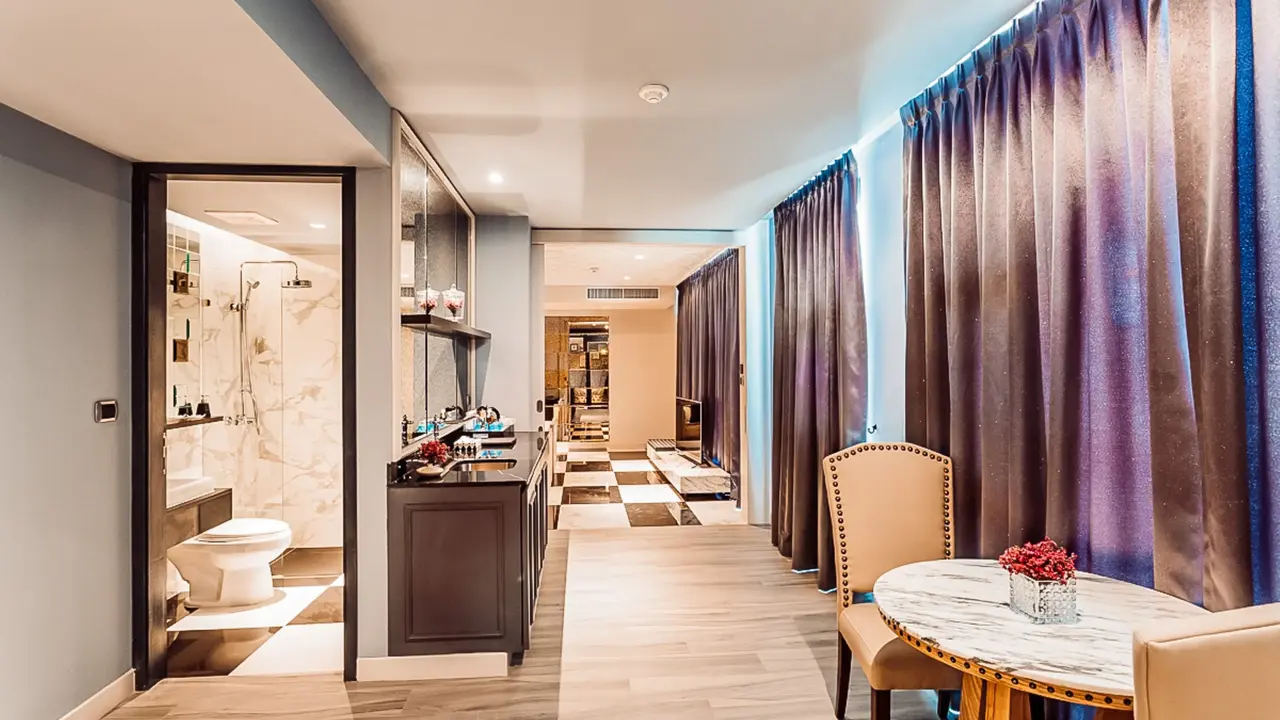 HOTEL MERA MARE