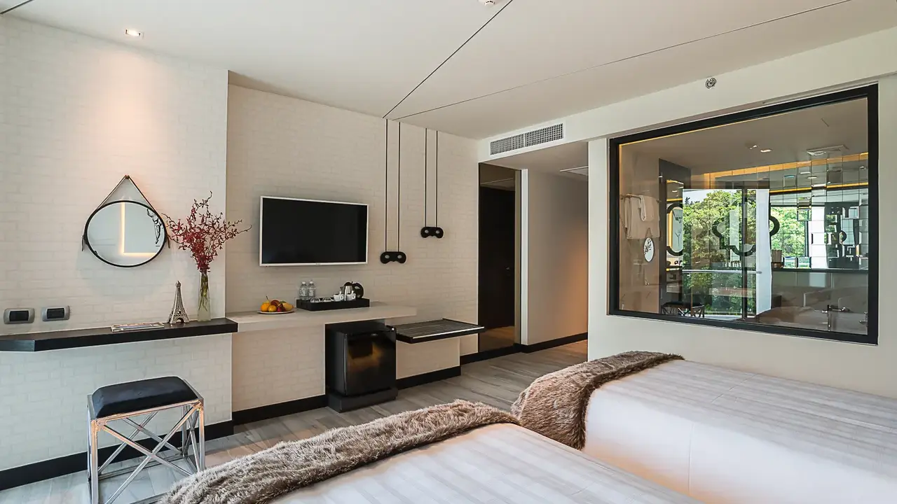 HOTEL MERA MARE