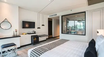 HOTEL MERA MARE