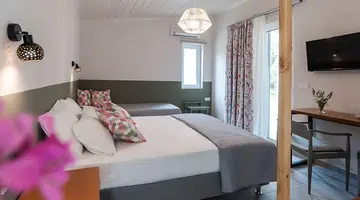 Hotel Mimoza Beach