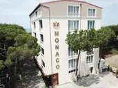 HOTEL MONACO & GARDEN