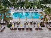 HOTEL MONACO & GARDEN