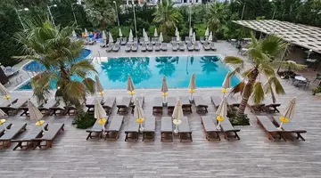 HOTEL MONACO & GARDEN