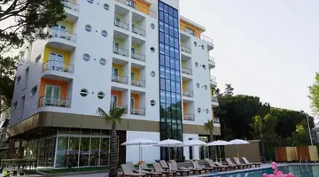 HOTEL MONACO & GARDEN