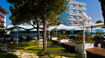 Hotel Monaco & Quisisana