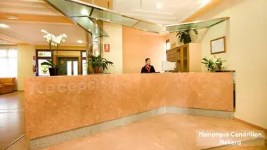 Hotel Monarque Cendrillón