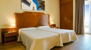 HOTEL MONARQUE EL RODEO