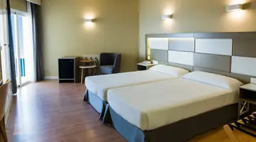 HOTEL MONARQUE TORREBLANCA