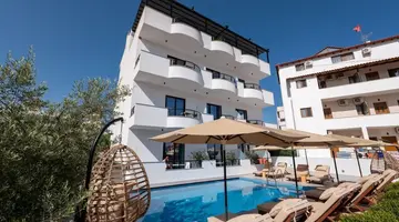 Hotel Monel