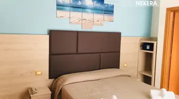 Hotel Monica