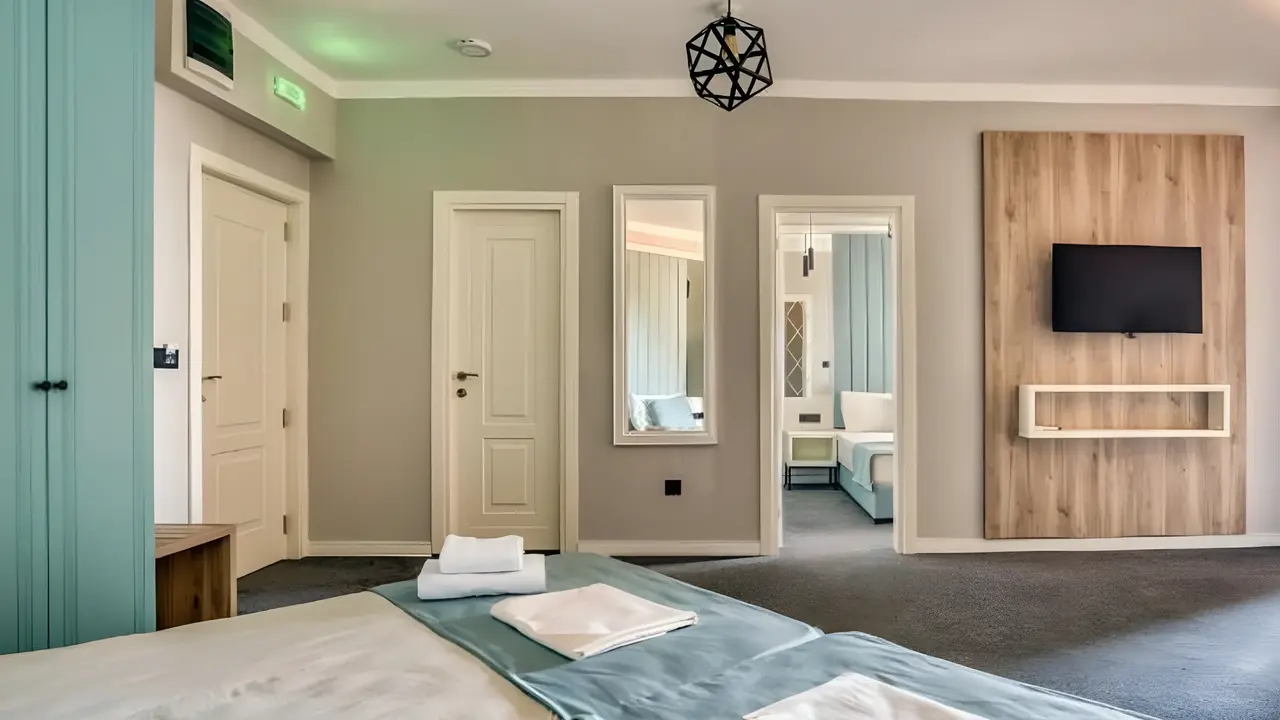 HOTEL MONTENEGRINA