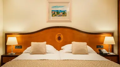 Hotel More