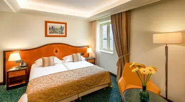 Hotel More