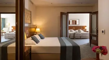 Hotel More