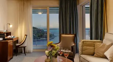 Hotel More
