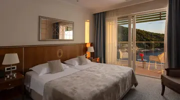 Hotel More