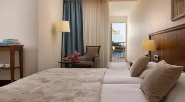 Hotel More