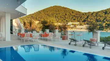Hotel More