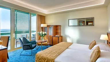 Hotel More