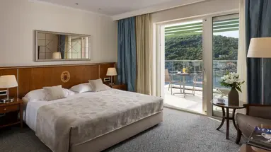 Hotel More