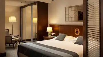 Hotel More