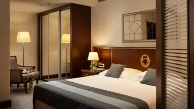 Hotel More
