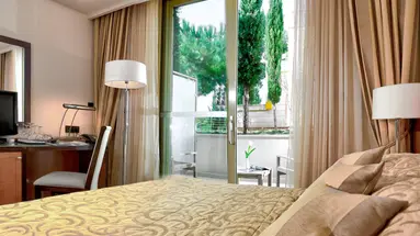 Hotel More