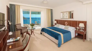 Hotel More