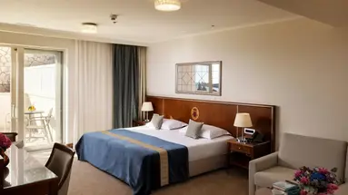 Hotel More