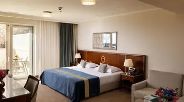 Hotel More