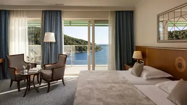 Hotel More