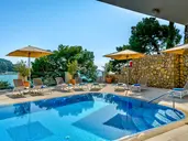 Hotel More
