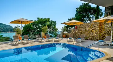 Hotel More